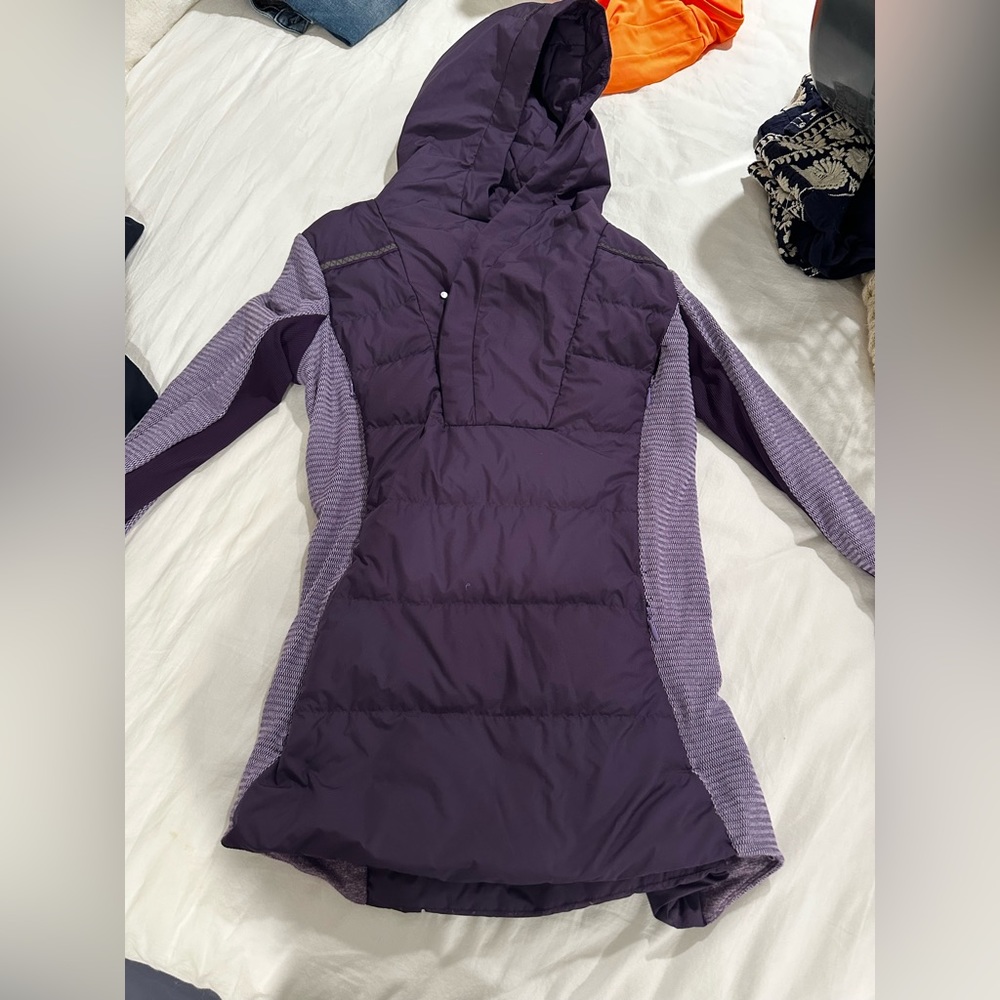 Purple lululemon running jacket size 4 basically brand new perfect condition